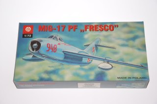 SAMOLOT SKLEJ 1:72 MIG-17PF FRESCO PUD PLASTYK ZTS